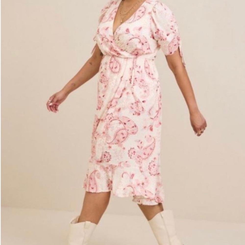 Torrid Size 2 (2X) Paisley Print Dress – Pre-Owned, Excellent Condition